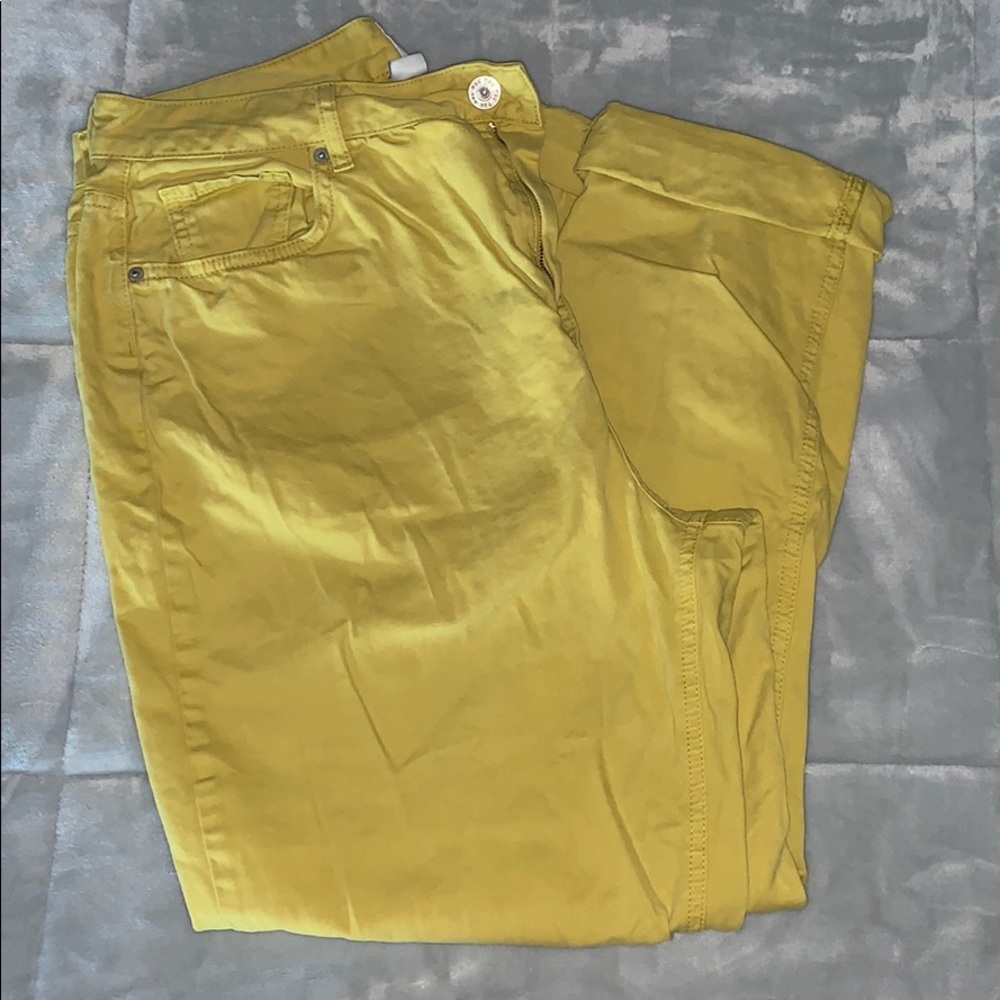 yellow bdg mom jeans